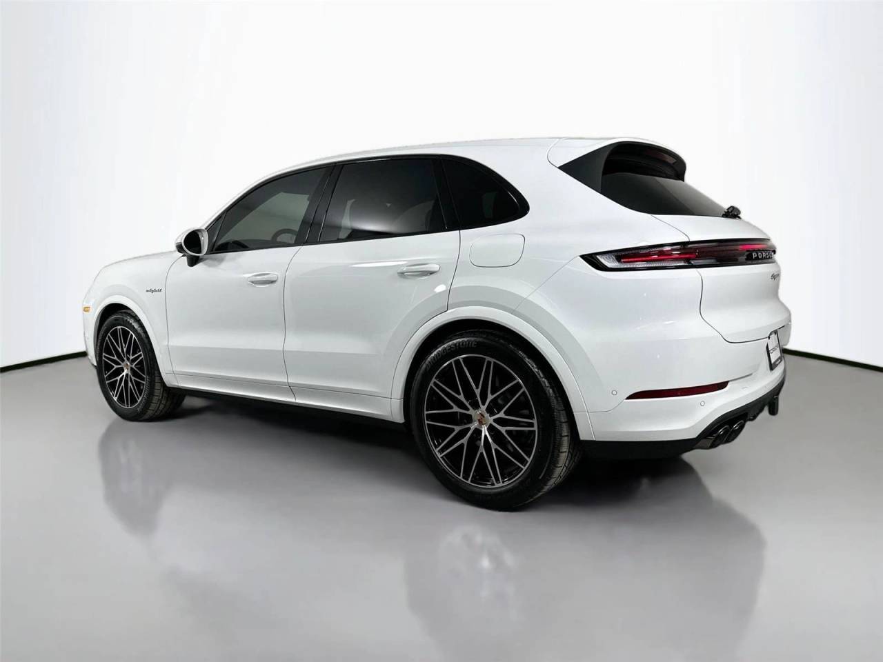 صورة 3 لـ 2026 Porsche CAYENNE