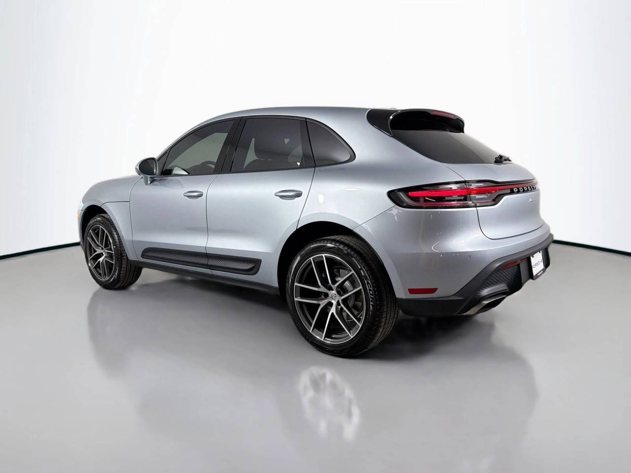 صورة 3 لـ 2026 Porsche MACAN