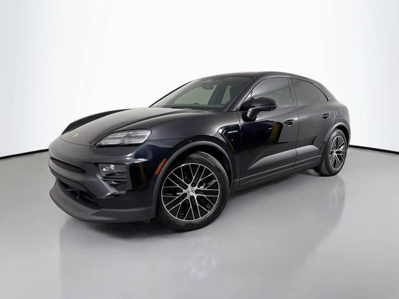 صورة 1 لـ 2026 Porsche MACAN