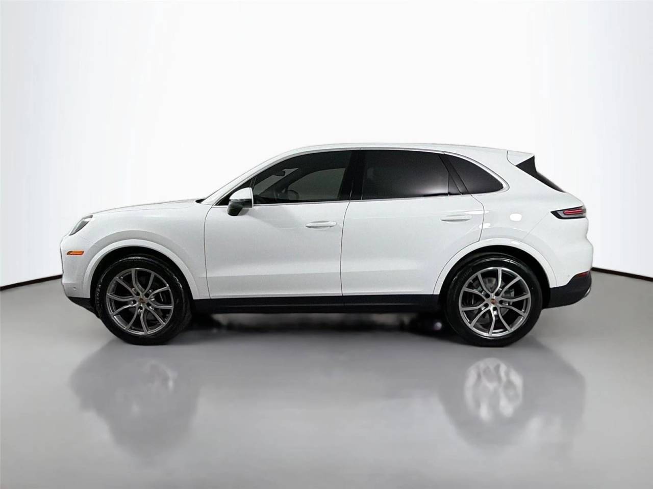 2026 Porsche CAYENNE — миниатюра 2