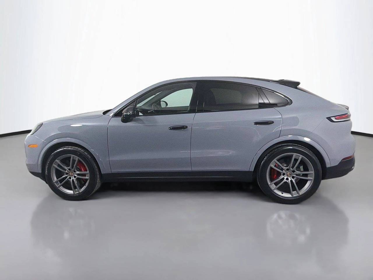 صورة 2 لـ 2024 Porsche CAYENNE
