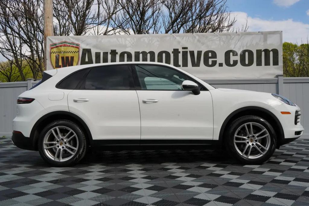 PORSCHE CAYENNE - 4