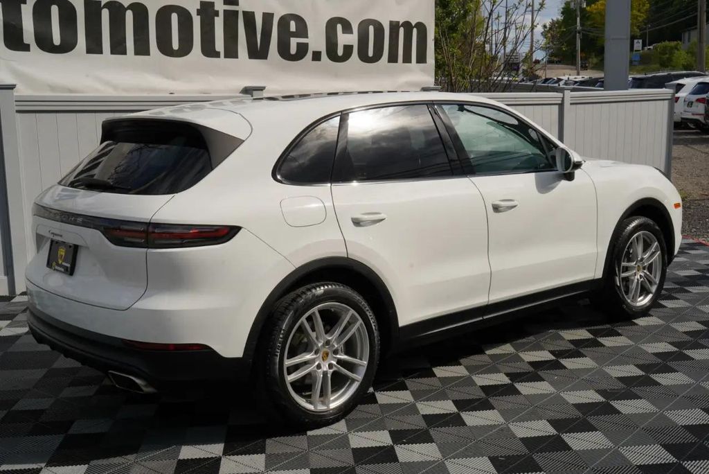 PORSCHE CAYENNE - 5
