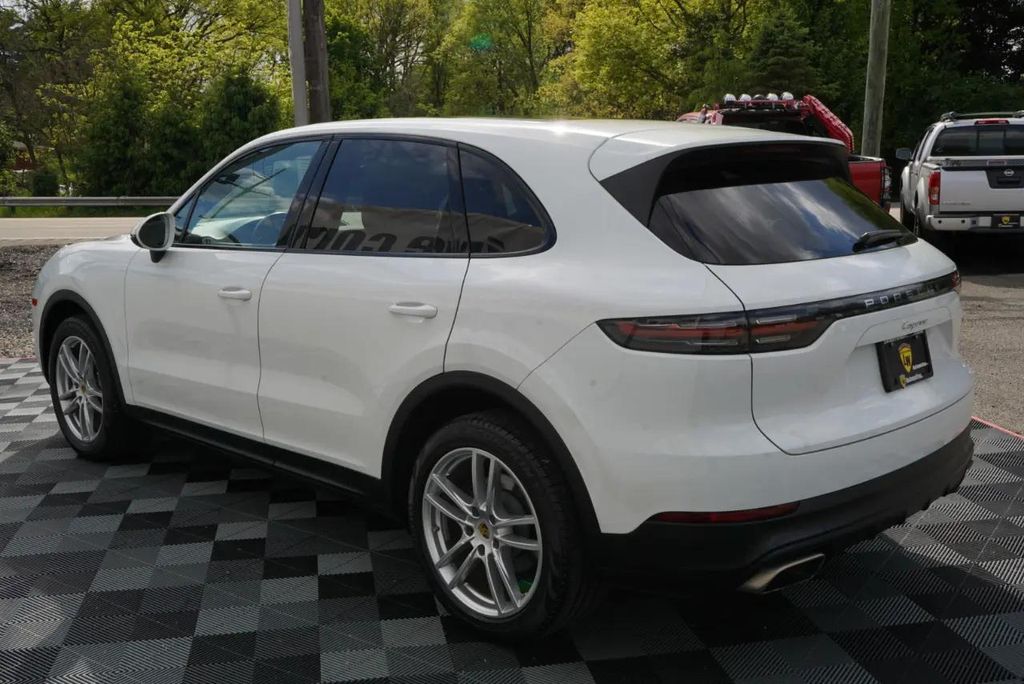 PORSCHE CAYENNE - 9