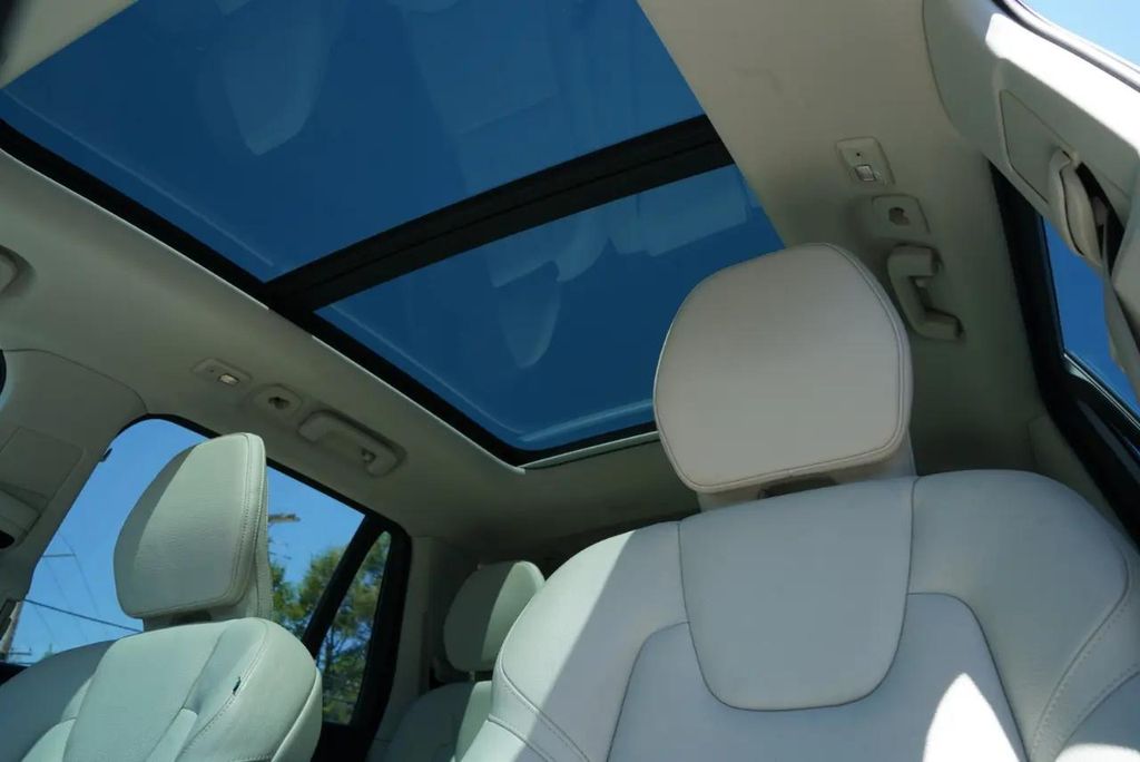 2023 Volvo XC90 B6 PLUS 7-SEATER — миниатюра 22