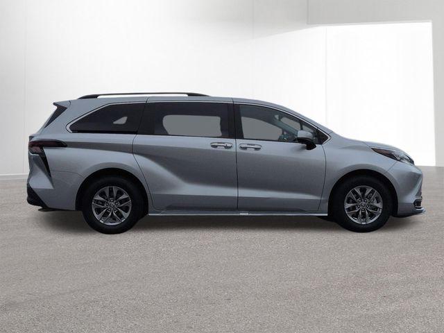 TOYOTA SIENNA - 4