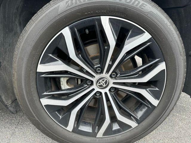 صورة 6 لـ 2023 Toyota CROWN LIMITED