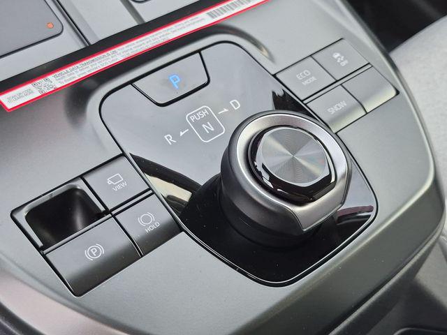 صورة 21 لـ 2026 Toyota C-HR XSE