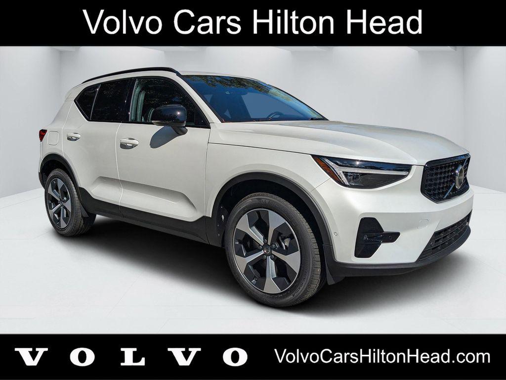 New 2026 Volvo XC40 B5 Plus