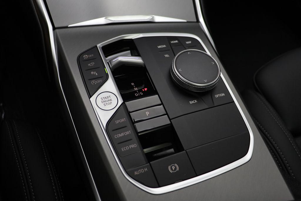 2026 BMW 330 XDRIVE thumbnail 12