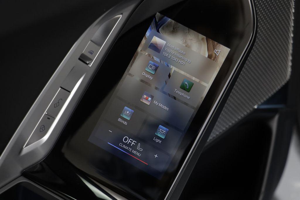 2025 BMW 740 XDRIVE thumbnail 15