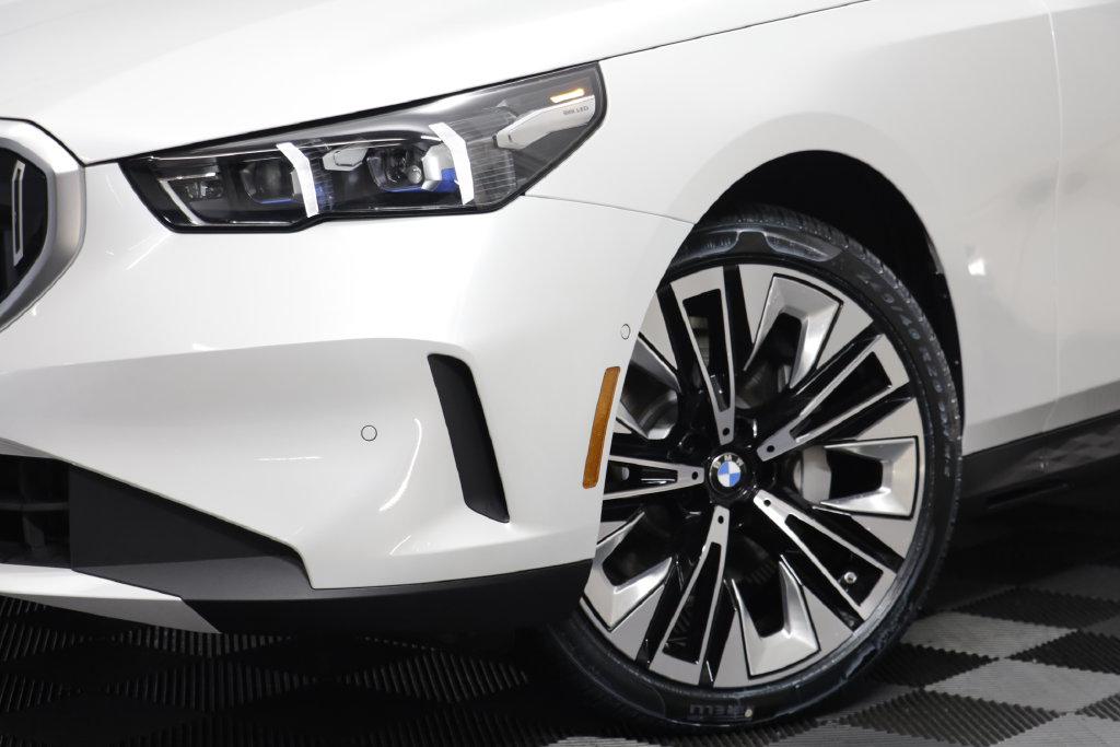 2026 BMW 530 XDRIVE — миниатюра 4