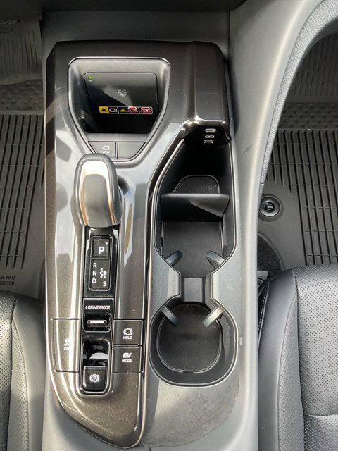 صورة مصغرة 30 لـ 2025 Toyota CROWN SIGNIA LIMITED