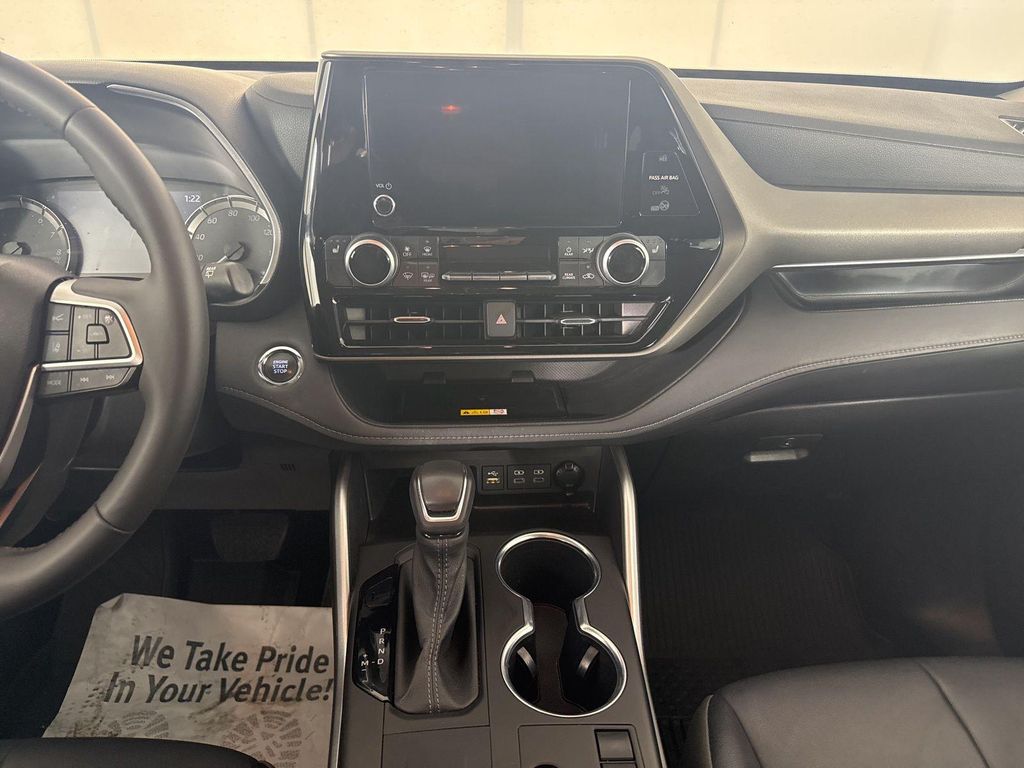 TOYOTA HIGHLANDER - 10