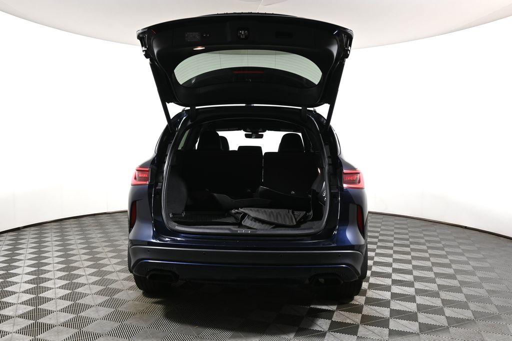 صورة مصغرة 35 لـ 2023 Infiniti QX50 SPORT