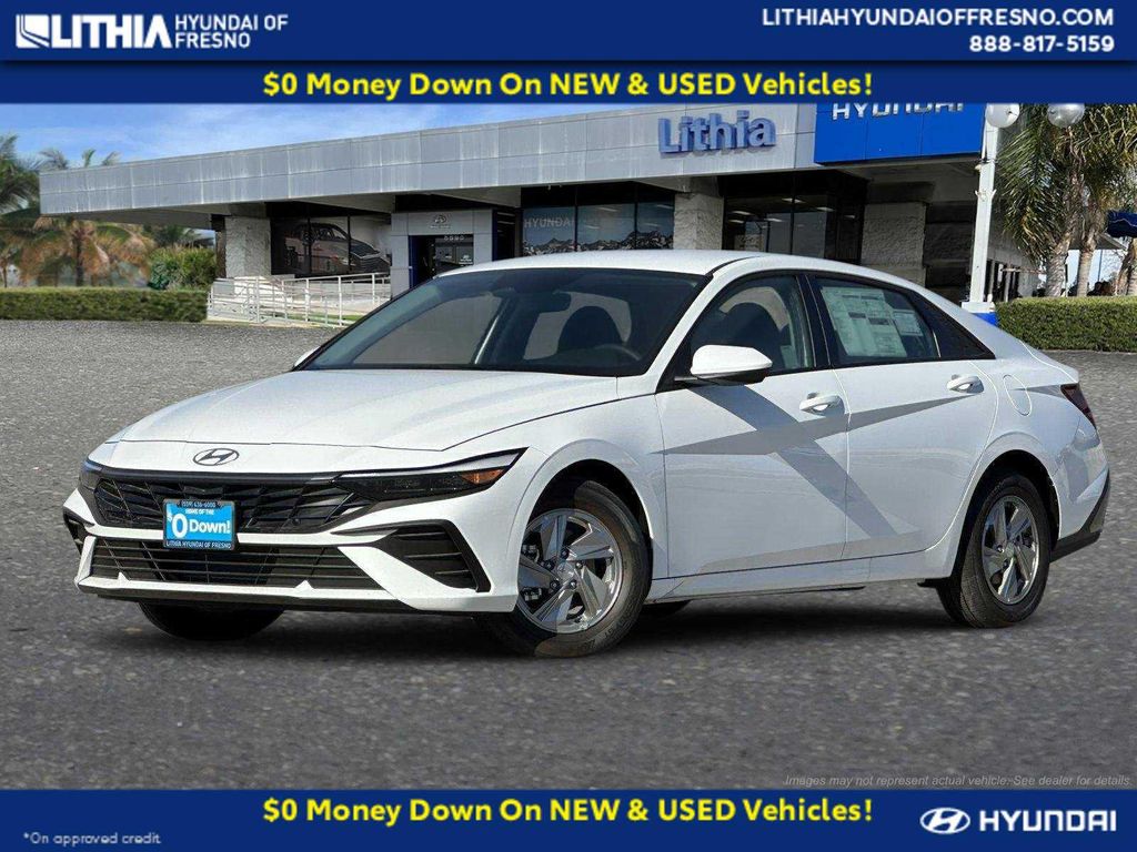 New 2026 Hyundai ELANTRA SE