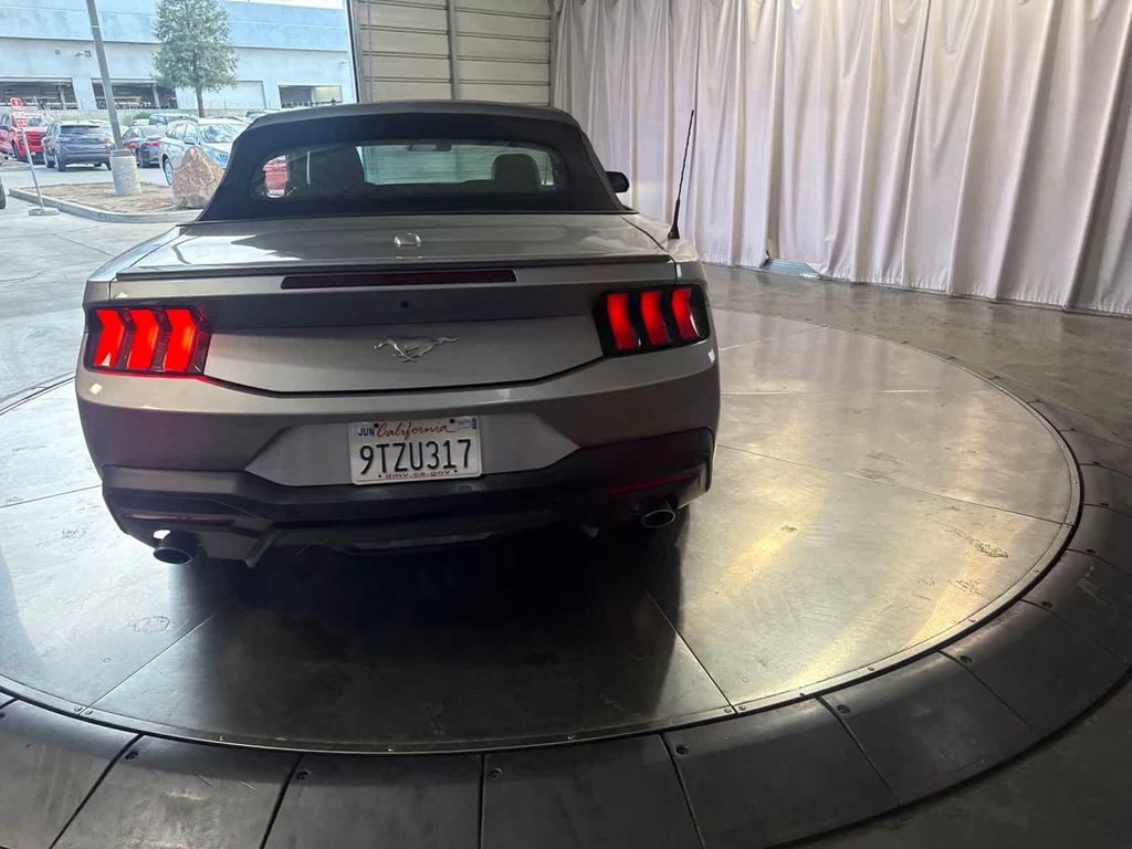 2025 FORD MUSTANG ECOBOOST PREMIUM — фото 6