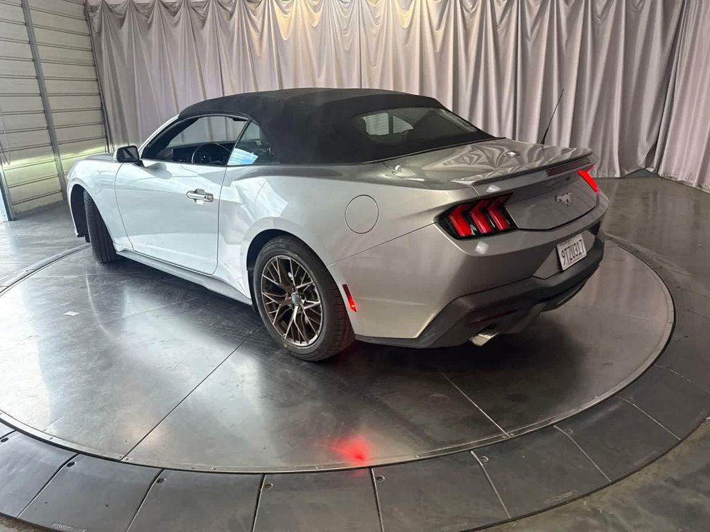 2025 FORD MUSTANG ECOBOOST PREMIUM — фото 7