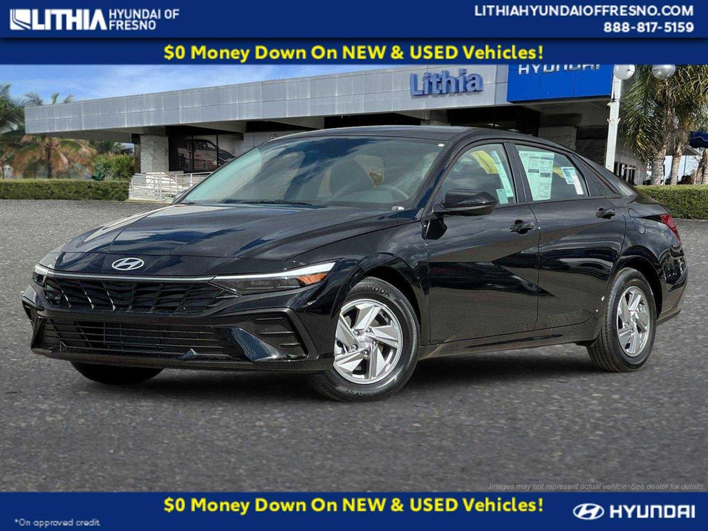New 2026 Hyundai ELANTRA SE