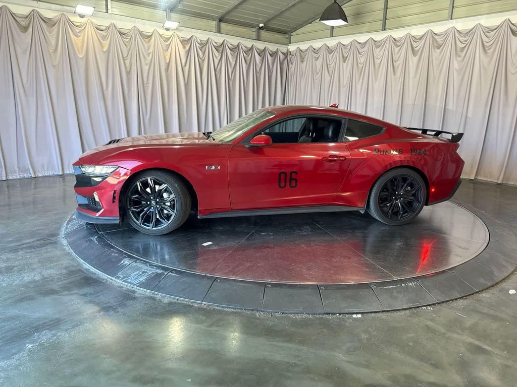 صورة 7 لـ 2024 FORD MUSTANG GT PREMIUM