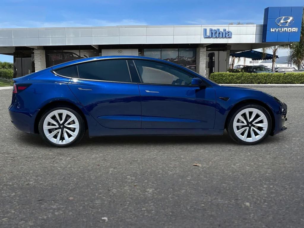 صورة 9 لـ 2022 Tesla MODEL 3 LONG RANGE