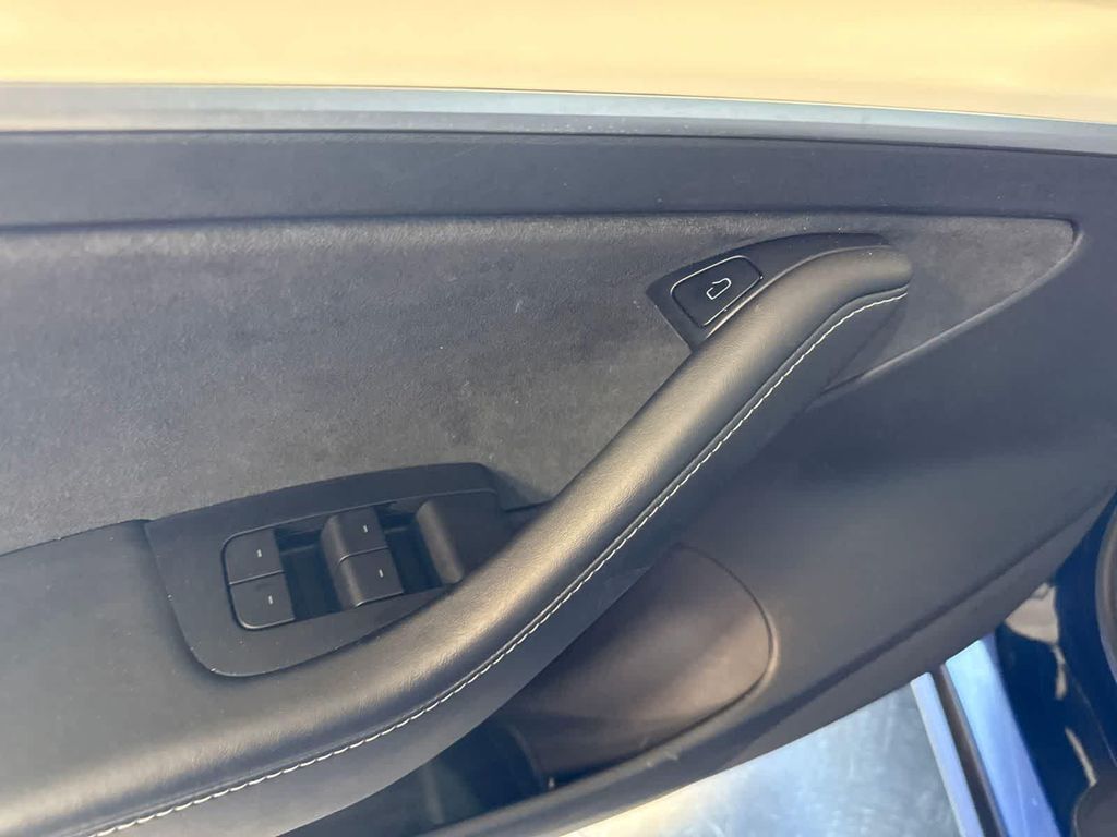 2022 Tesla MODEL 3 LONG RANGE 缩略图 18