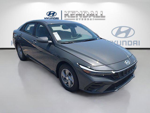 New 2026 Hyundai ELANTRA SE