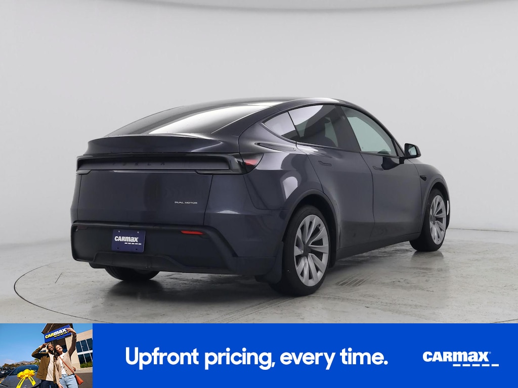 TESLA MODEL Y LONG RANGE - 10