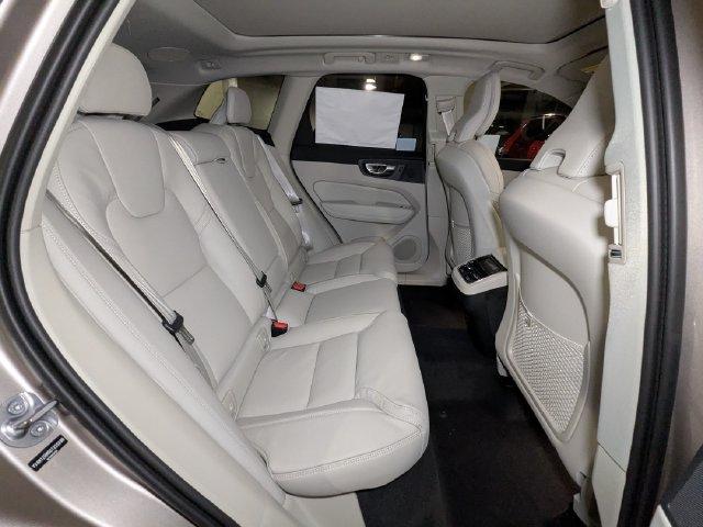 صورة مصغرة 28 لـ 2025 Volvo XC60 B5 ULTRA