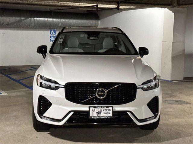2025 Volvo XC60 B5 ULTRA — фото 2