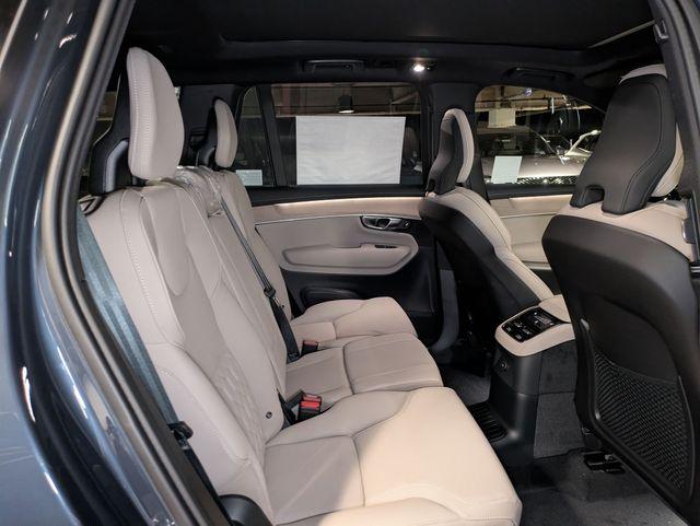 2026 Volvo XC90 PLUG-IN HYBRID T8 PLUS 7-SEATER — миниатюра 28