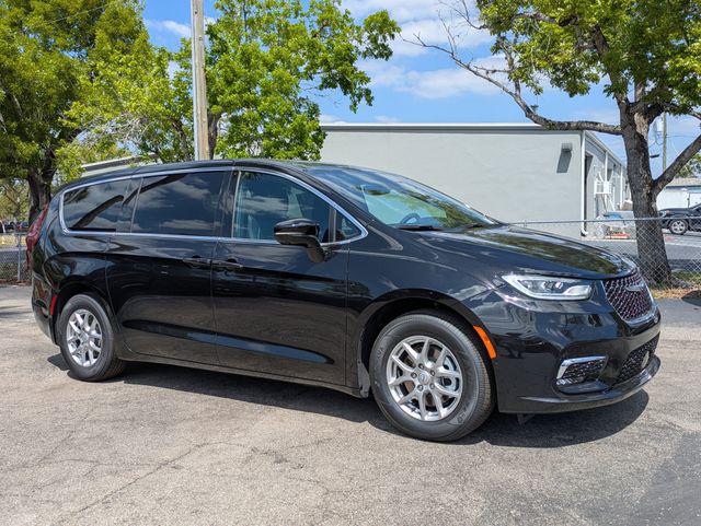New 2026 Chrysler Pacifica L
