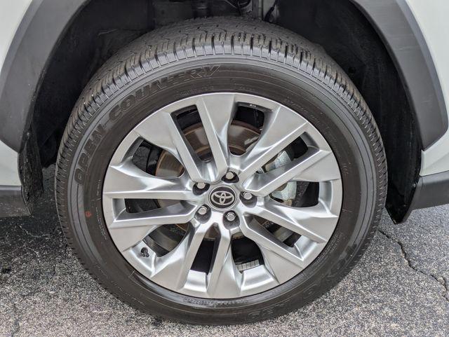 صورة 8 لـ 2025 Toyota RAV4 XLE PREMIUM