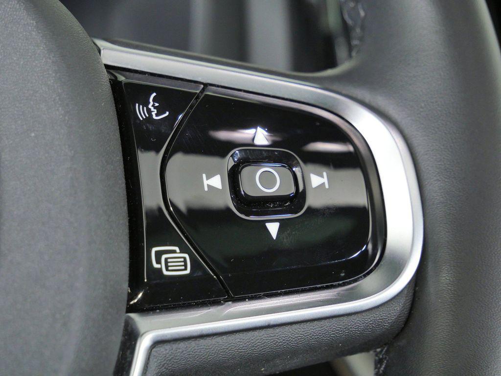 2025 Volvo XC60 PLUG-IN HYBRID T8 ULTRA BLACK EDITION — фото 43