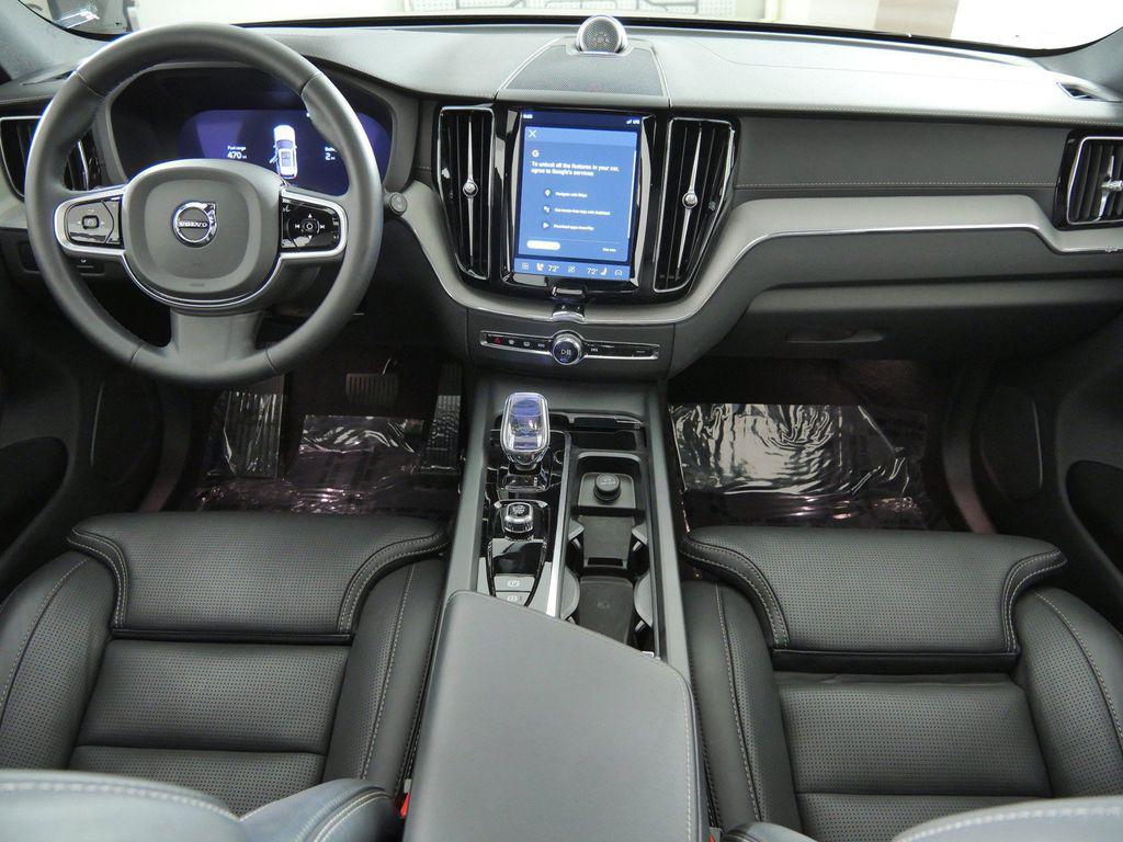 2025 Volvo XC60 PLUG-IN HYBRID T8 ULTRA BLACK EDITION — фото 6