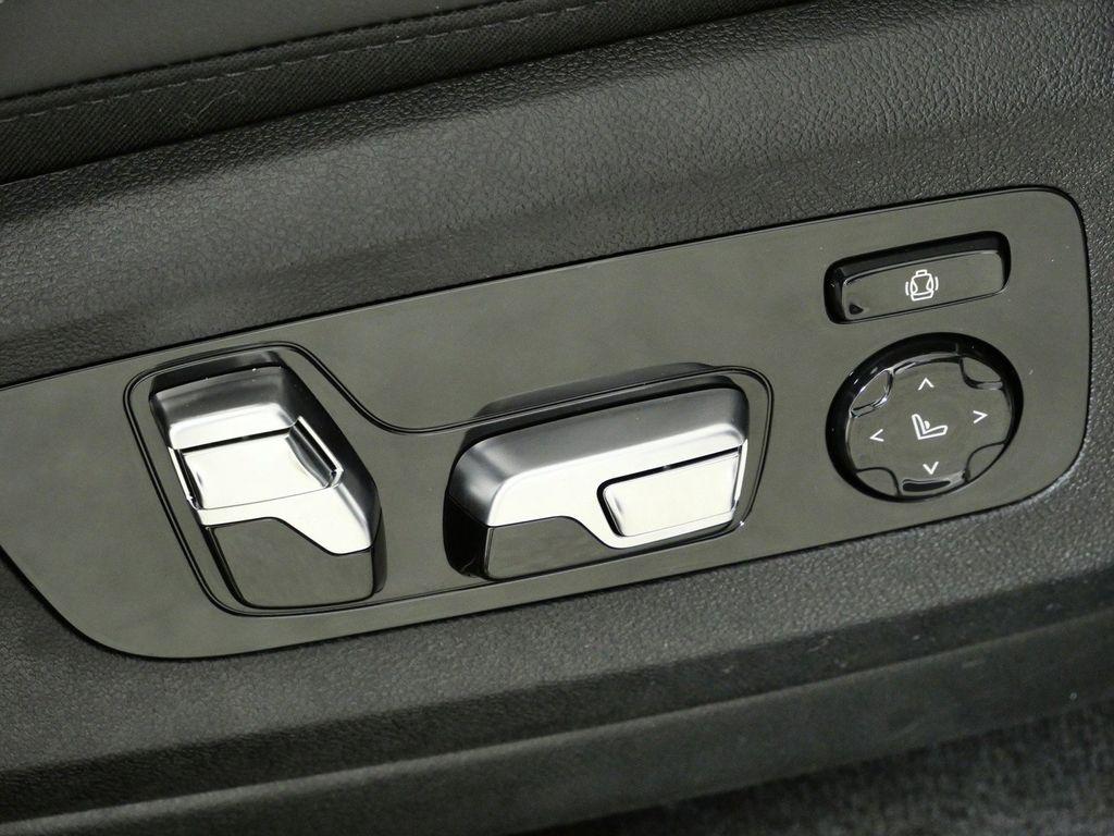 2026 BMW X5 M60I thumbnail 22