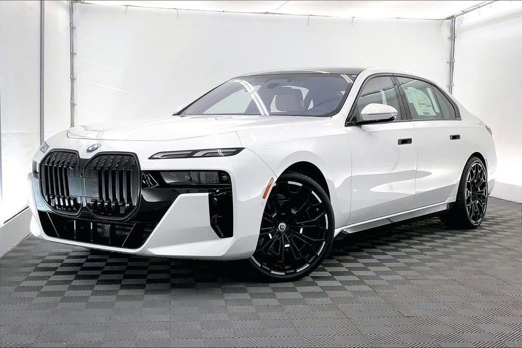 New 2025 BMW 760 xDrive