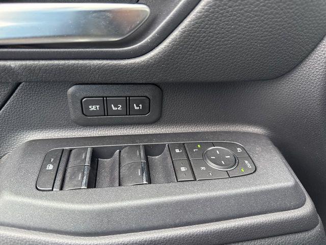 TOYOTA LAND CRUISER - 7