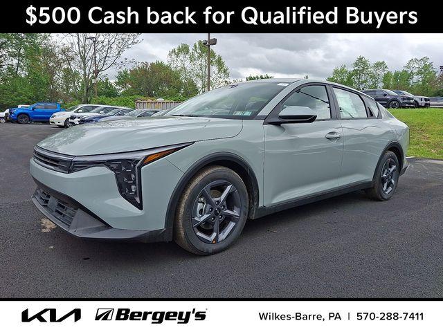 New 2026 Kia K4 LXS