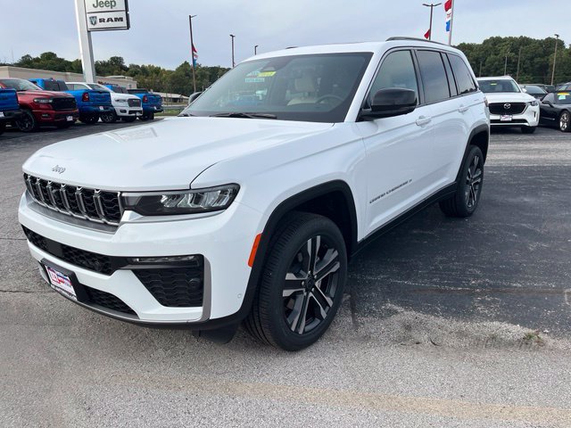 New 2027 Jeep Grand Cherokee Limited 4x2