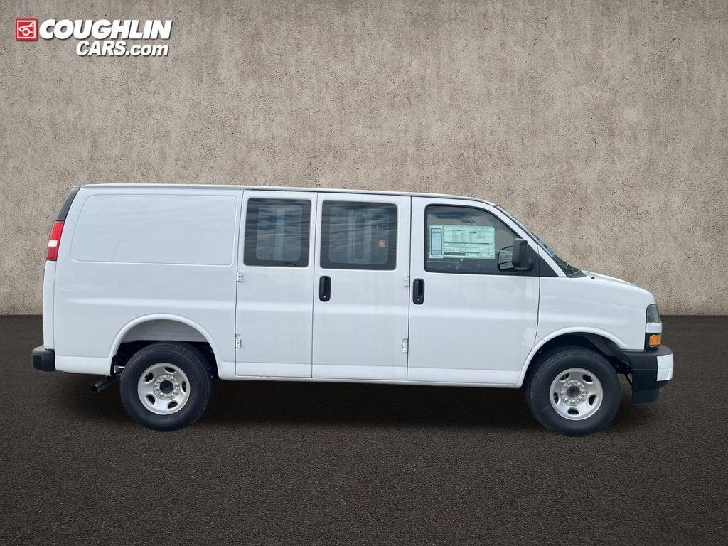 New 2026 Chevrolet Express 3500 Work Van