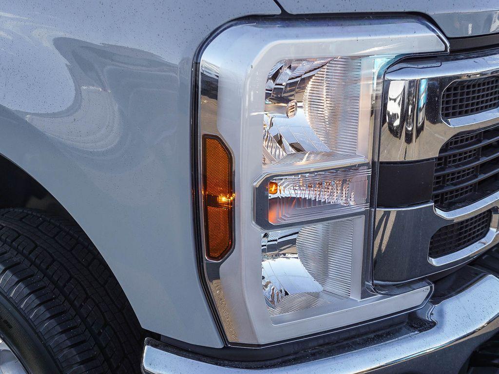 2026 FORD F-250 XLT thumbnail 10