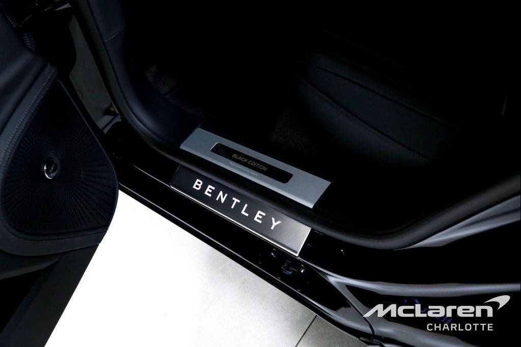 2025 Bentley FLYING SPUR BLACK EDITION — миниатюра 20