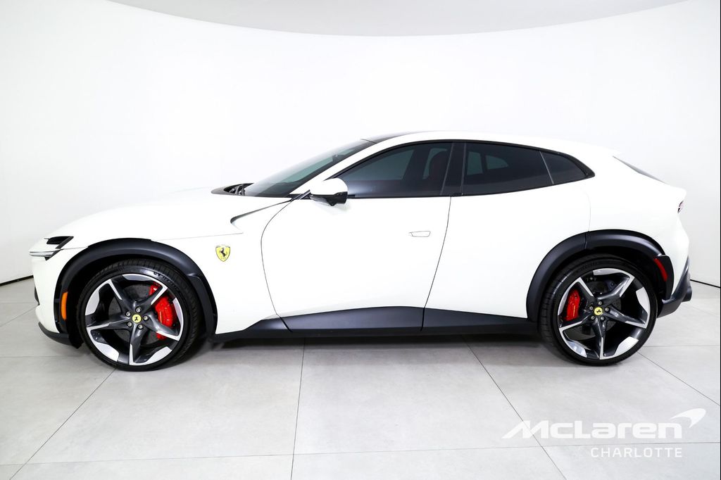 صورة 5 لـ 2026 Ferrari PUROSANGUE SUV