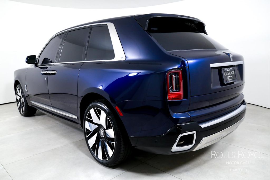 2025 ROLLS-ROYCE CULLINAN SUV — фото 8