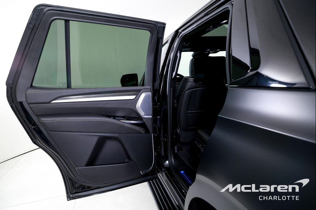 2026 Cadillac ESCALADE V-SERIES — миниатюра 17