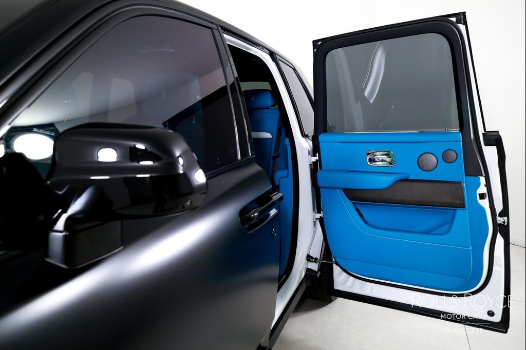2024 ROLLS-ROYCE CULLINAN SUV — миниатюра 18
