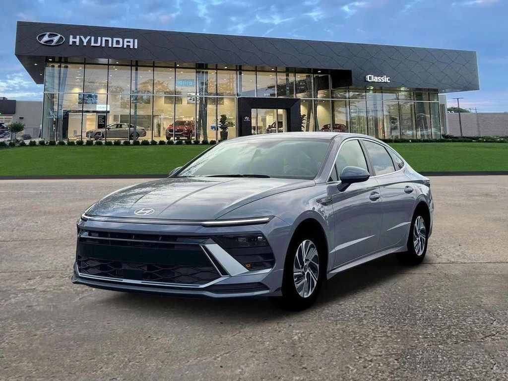 New 2026 Hyundai SONATA Hybrid Base