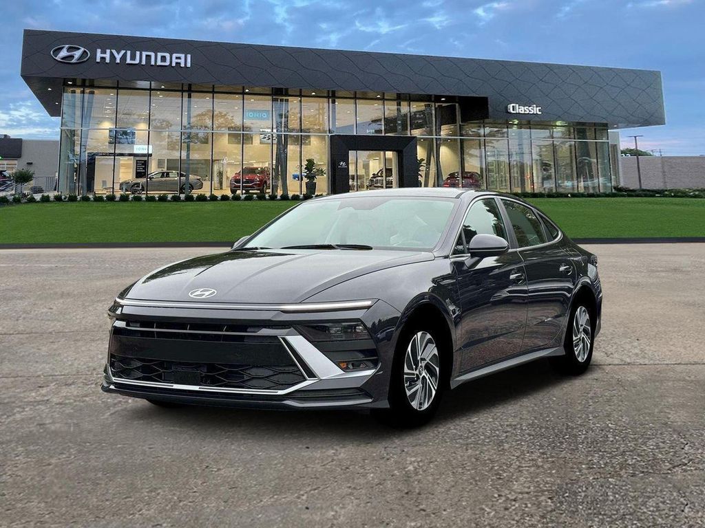 New 2026 Hyundai SONATA Hybrid Base