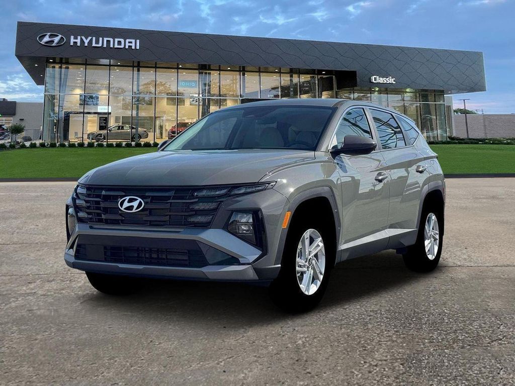 New 2026 Hyundai TUCSON SE